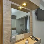 Metrolux Hotel