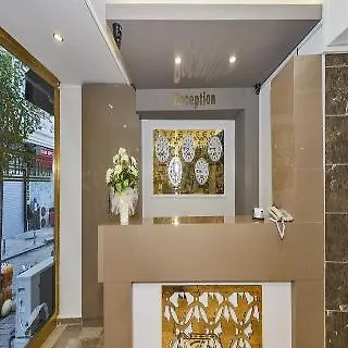 Metrolux فندق 3*