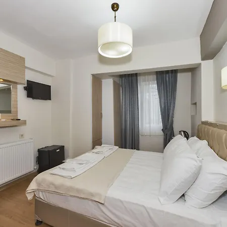 Otel Metrolux 3*