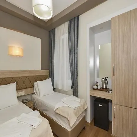 Metrolux Hotel 5*