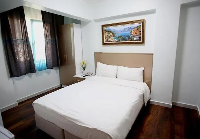 Отель Metrolux 5*